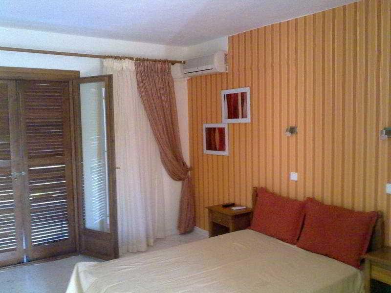 Zephyros Aparthotel โปไลโครโน ภายนอก รูปภาพ