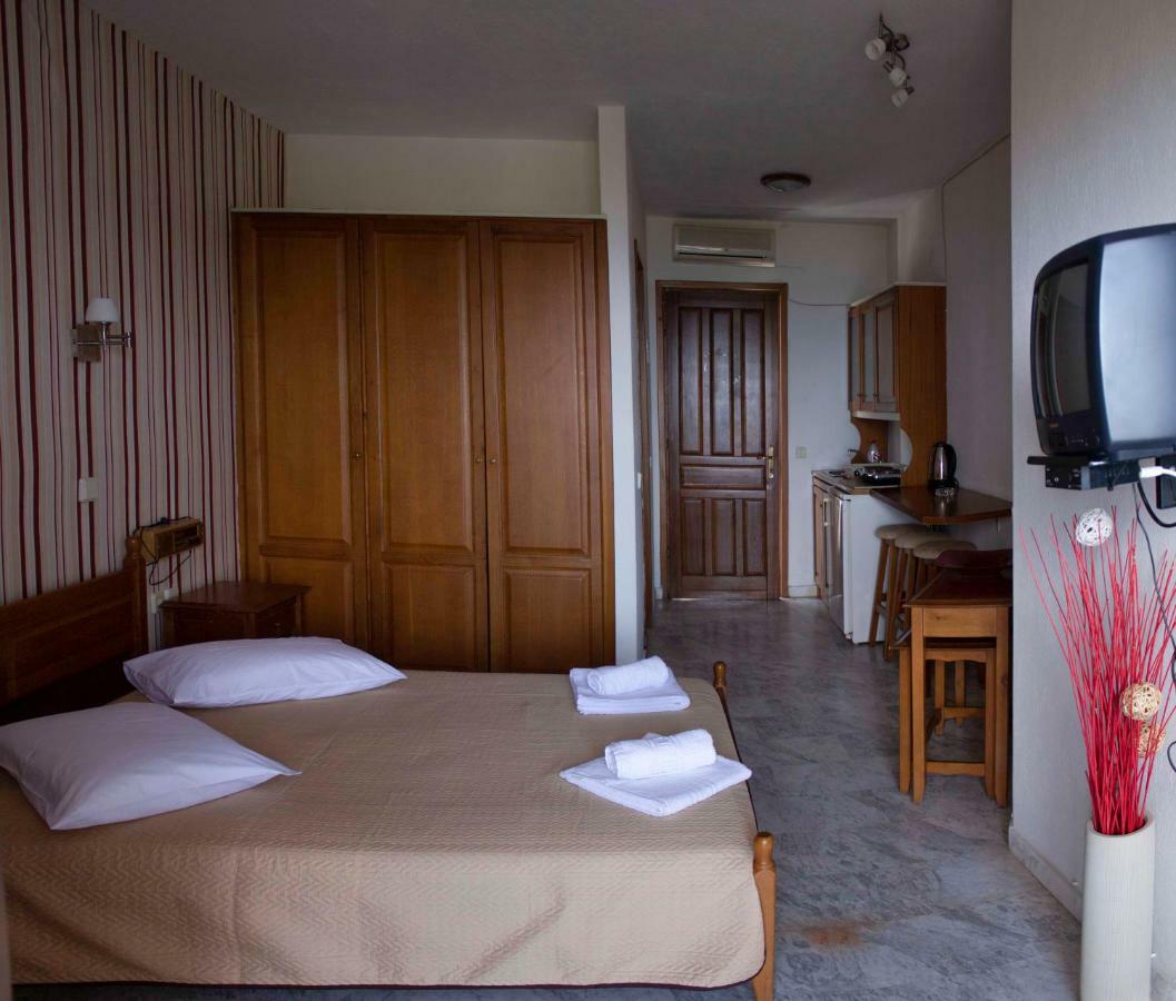 Zephyros Aparthotel โปไลโครโน ภายนอก รูปภาพ